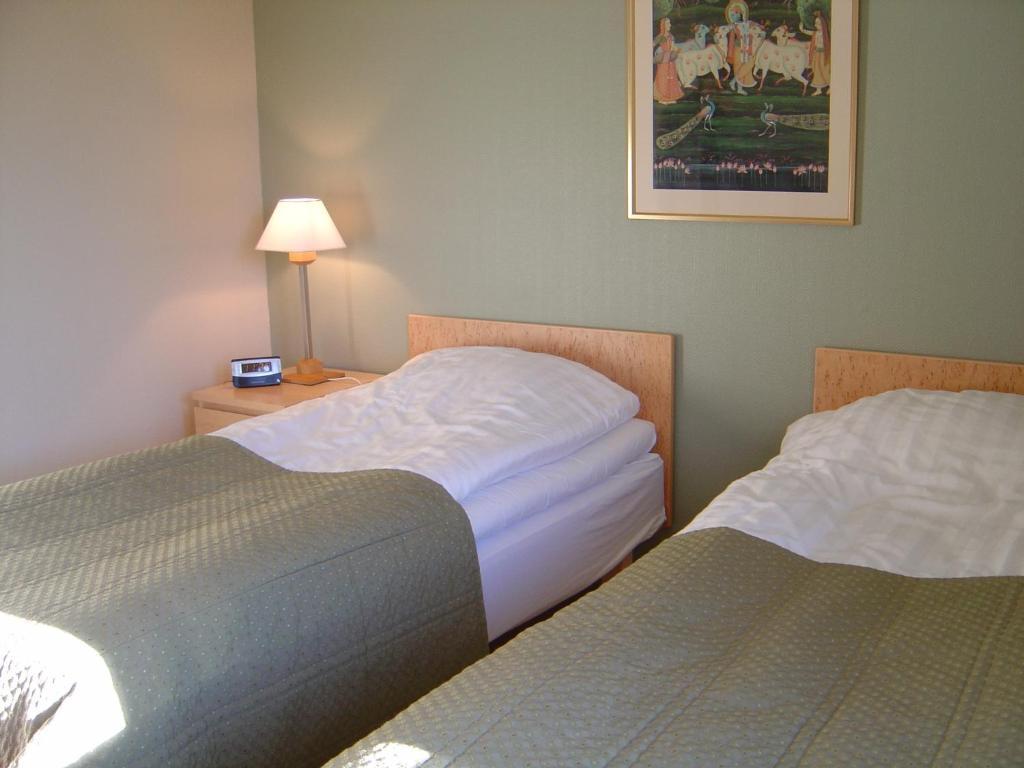 Nordiska Folkhoegskolan Bed And Breakfast Kungälv Стая снимка