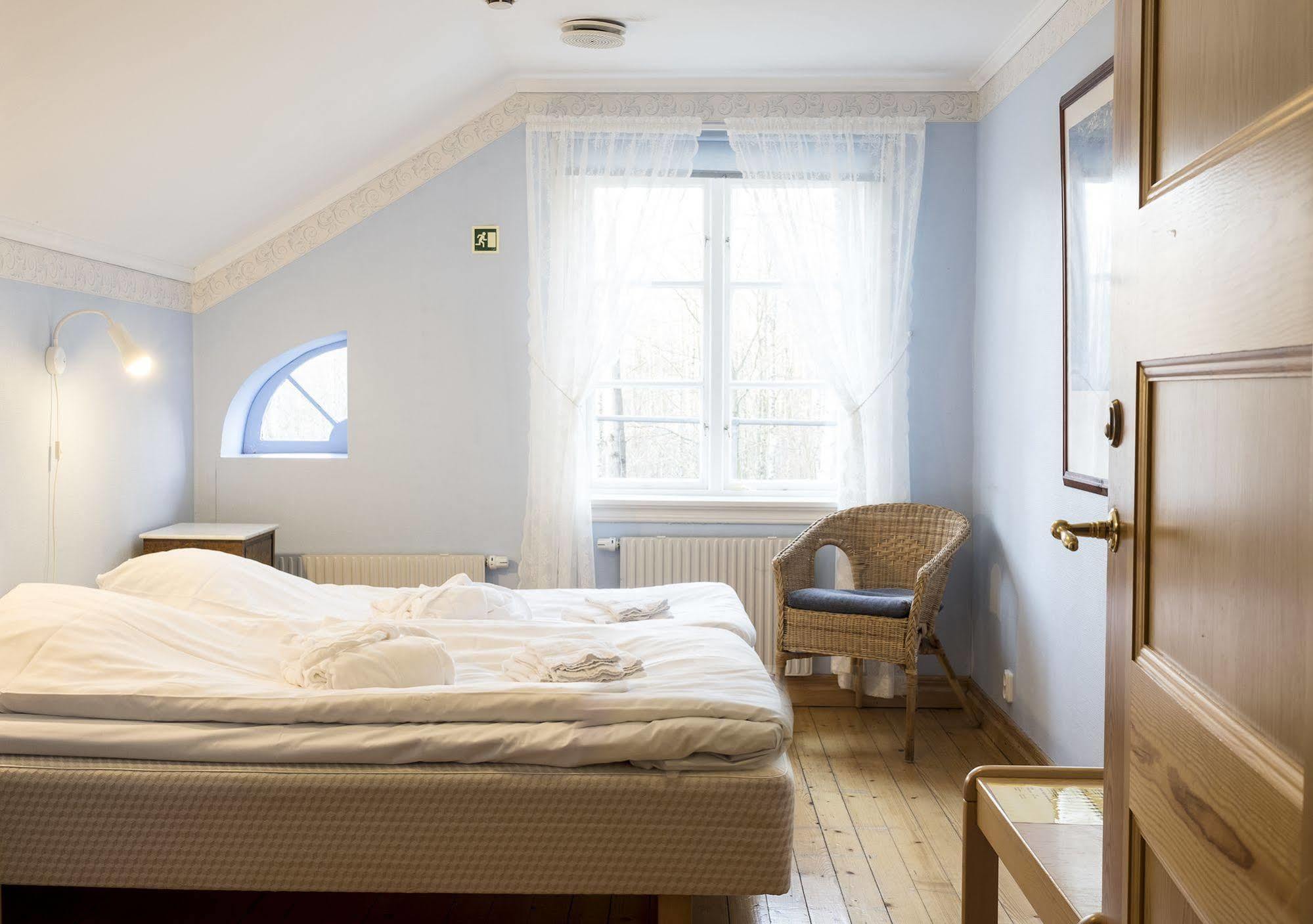 Nordiska Folkhoegskolan Bed And Breakfast Kungälv Екстериор снимка